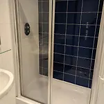 Beautiful 1 Bed In By Yorksha Leeds (West Yorkshire)