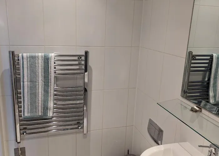 Beautiful 1 Bed In By Yorksha Лідс