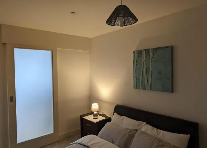 Beautiful 1 Bed In By Yorksha Leeds (West Yorkshire)