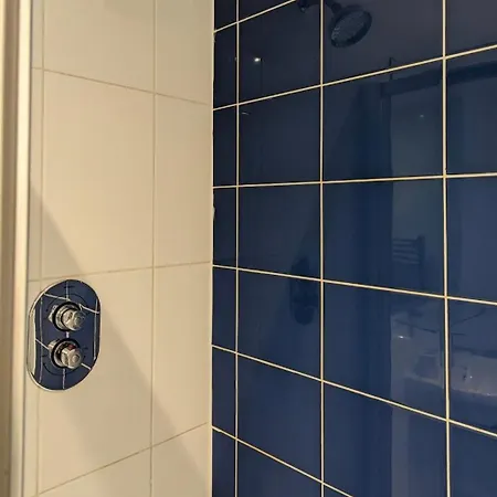 Beautiful 1 Bed In By Yorksha *