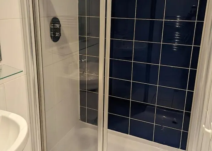 Beautiful 1 Bed In By Yorksha Leeds (West Yorkshire)