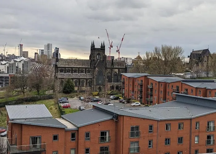 Beautiful 1 Bed In By Yorksha Apartment *