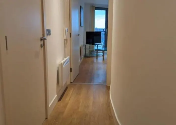 Apartment Beautiful 1 Bed In By Yorksha *
